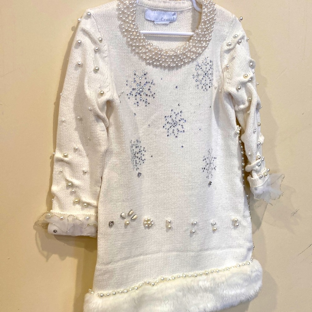 Winter-holiday-special occasion dress from CAMILLA. Size 3T. For 3-5 year olds.